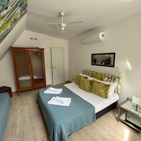 Historic Naples Relais Le Terrazze Apartment Exterior photo