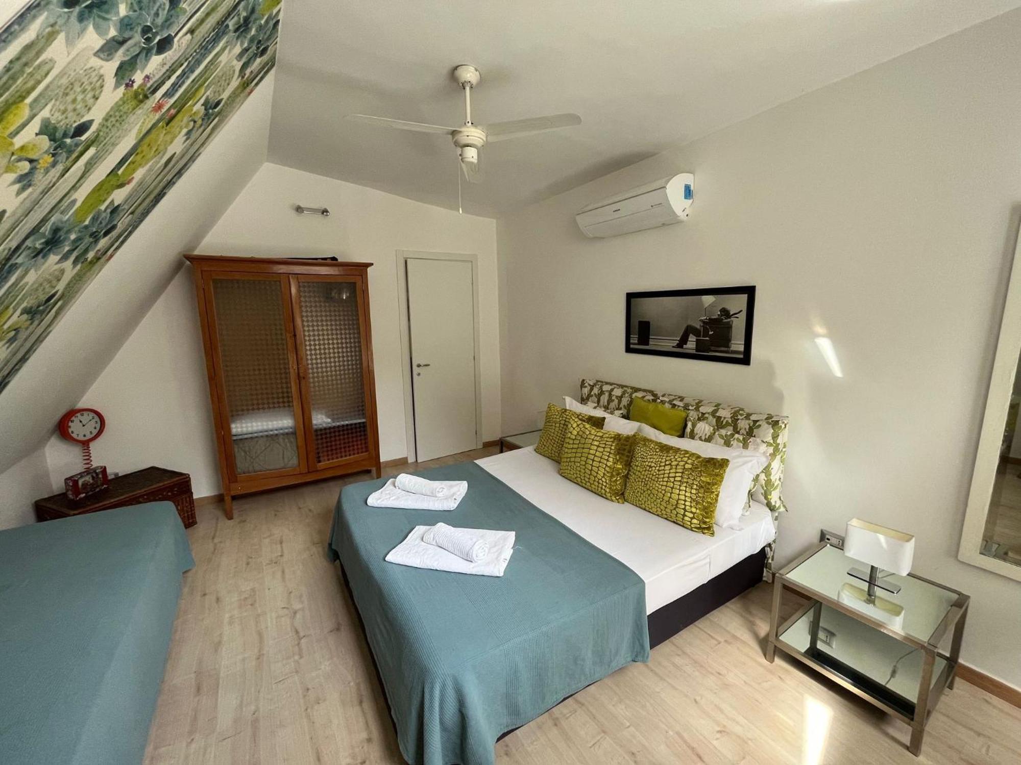 Historic Naples Relais Le Terrazze Apartment Exterior photo